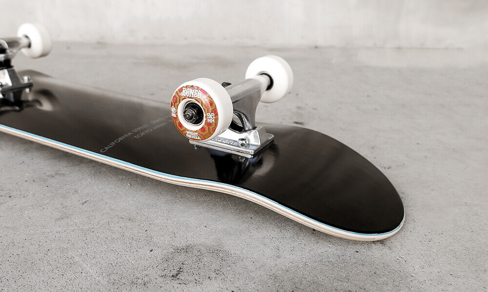 カリフォルニアストリート当店オリジナル子供用・スケートボード完成品（コンプリートセット）BONES STF 52-1