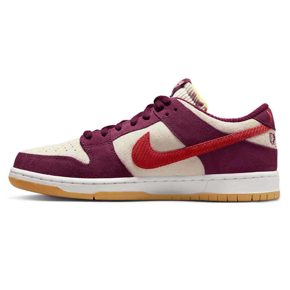 商品情報】 NIKE SB シューズ DUNK LOW PRO QS DX4589-600 ...