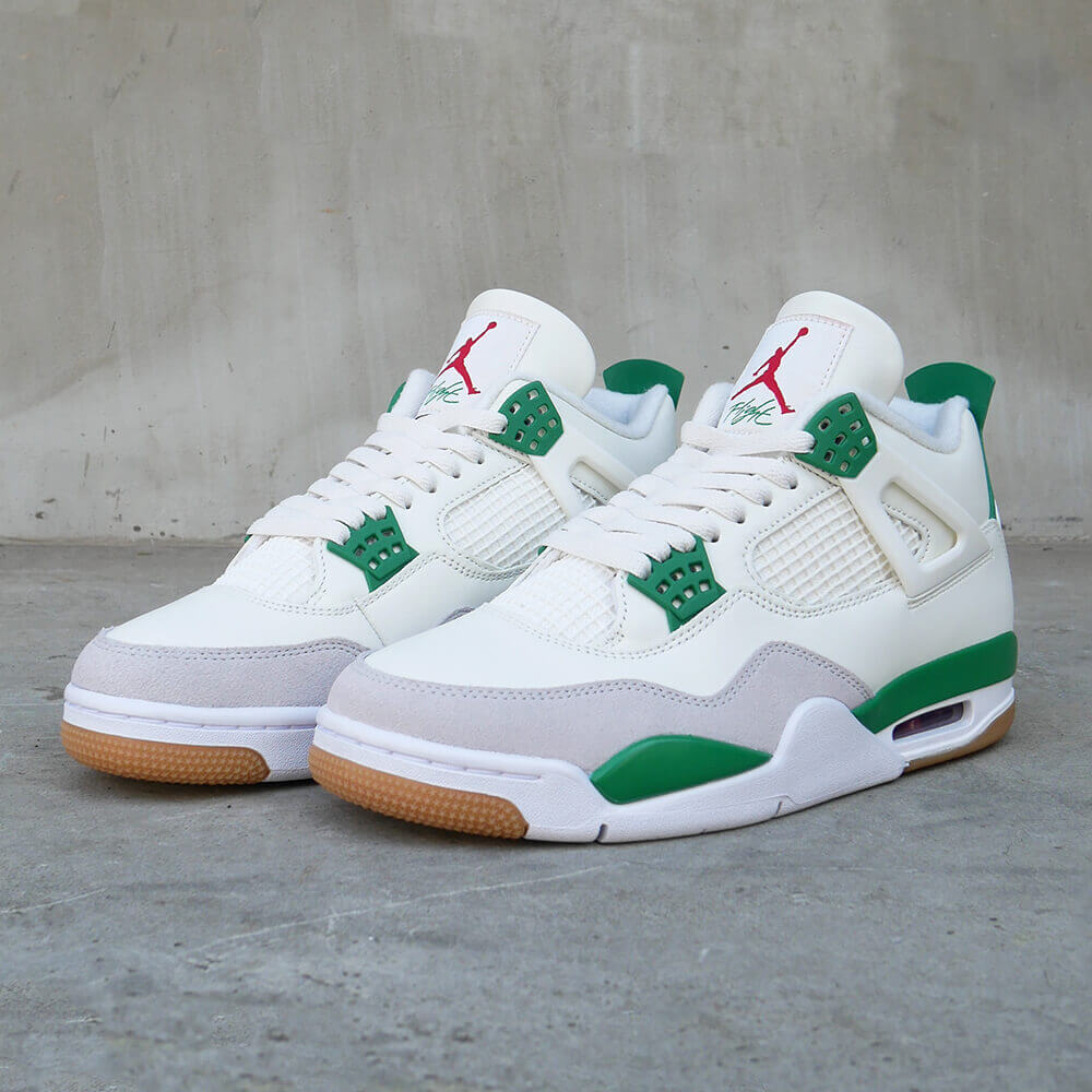 NIKE AIR JORDAN4 RETRO SP