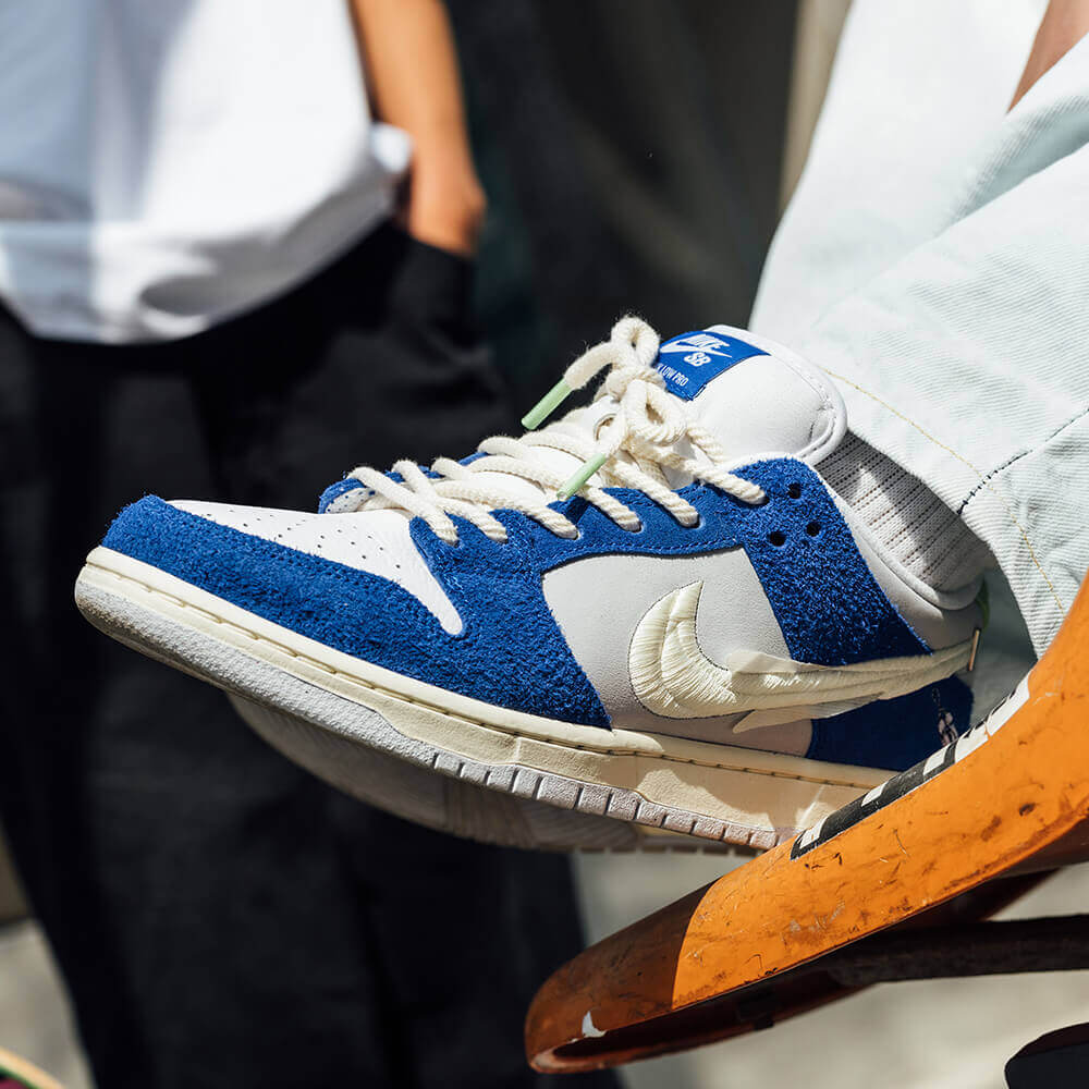 商品情報】 NIKE SB シューズ DUNK LOW PRO QS x FLY STREETWEAR 