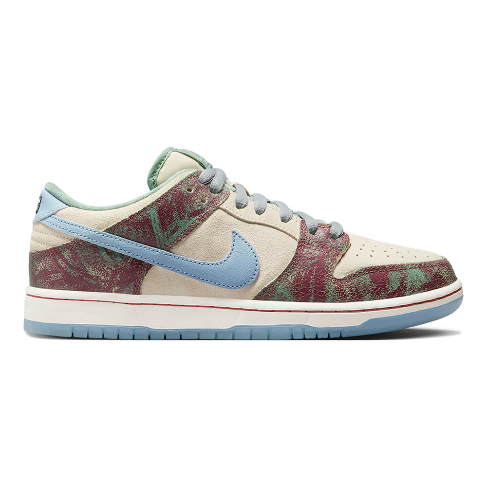 NIKE SB / DUNK LOW QS x CRENSHAW SKATE CLUB FN4193-100 03