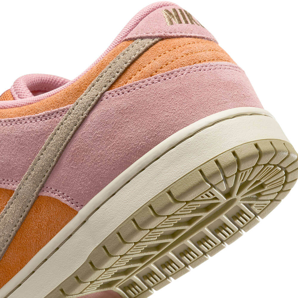 NIKE SB シューズ DUNK LOW PRO "Stardust Red" HJ4135-600 09