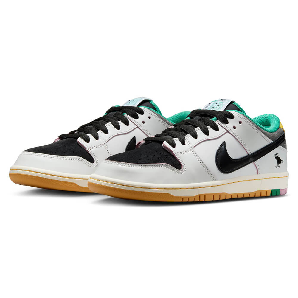 【商品情報】 NIKE SB シューズ DUNK LOW PRO QS x CSEF (COLLEGE SKATEBOARDING EDUCATIONAL FOUNDATION) HJ4132-100