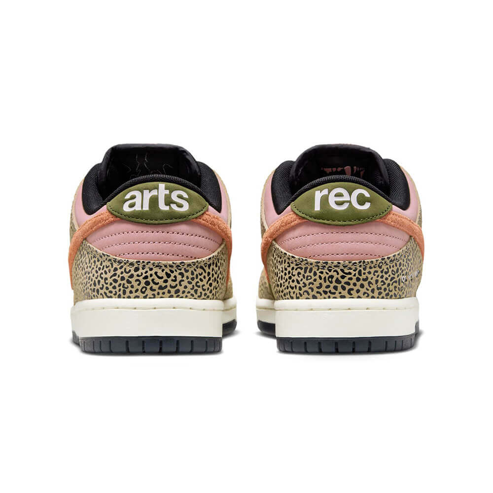 NIKE SB シューズ DUNK LOW PRO QS x Arts-Rec Skateshop IH3211-200 02