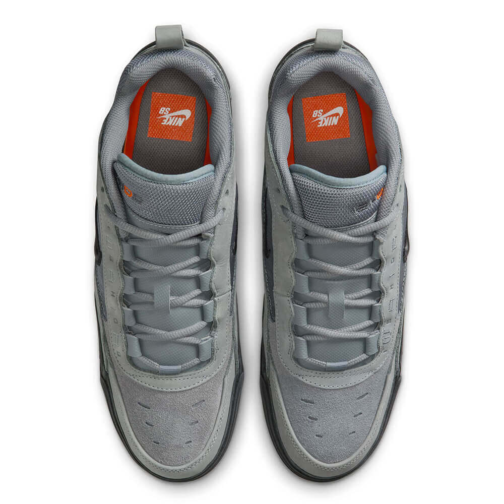 NIKE SB（ナイキエスビー）シューズ AIR MAX ISHOD ISO（ORANGE LABEL）HJ4299-001 GREY BLACK 01