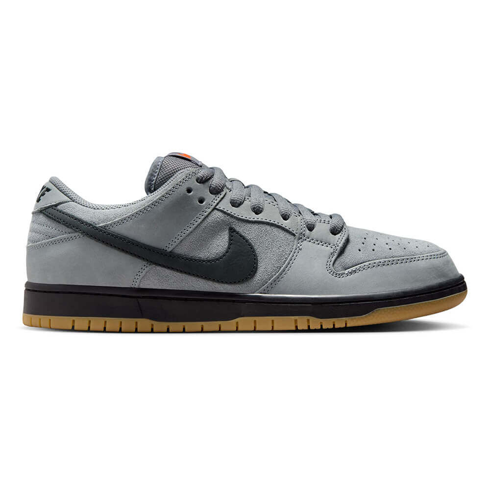 NIKE SB（ナイキエスビー）シューズ DUNK LOW PRO ISO（ORANGE LABEL）FJ1674-002 GREY BLACK 06