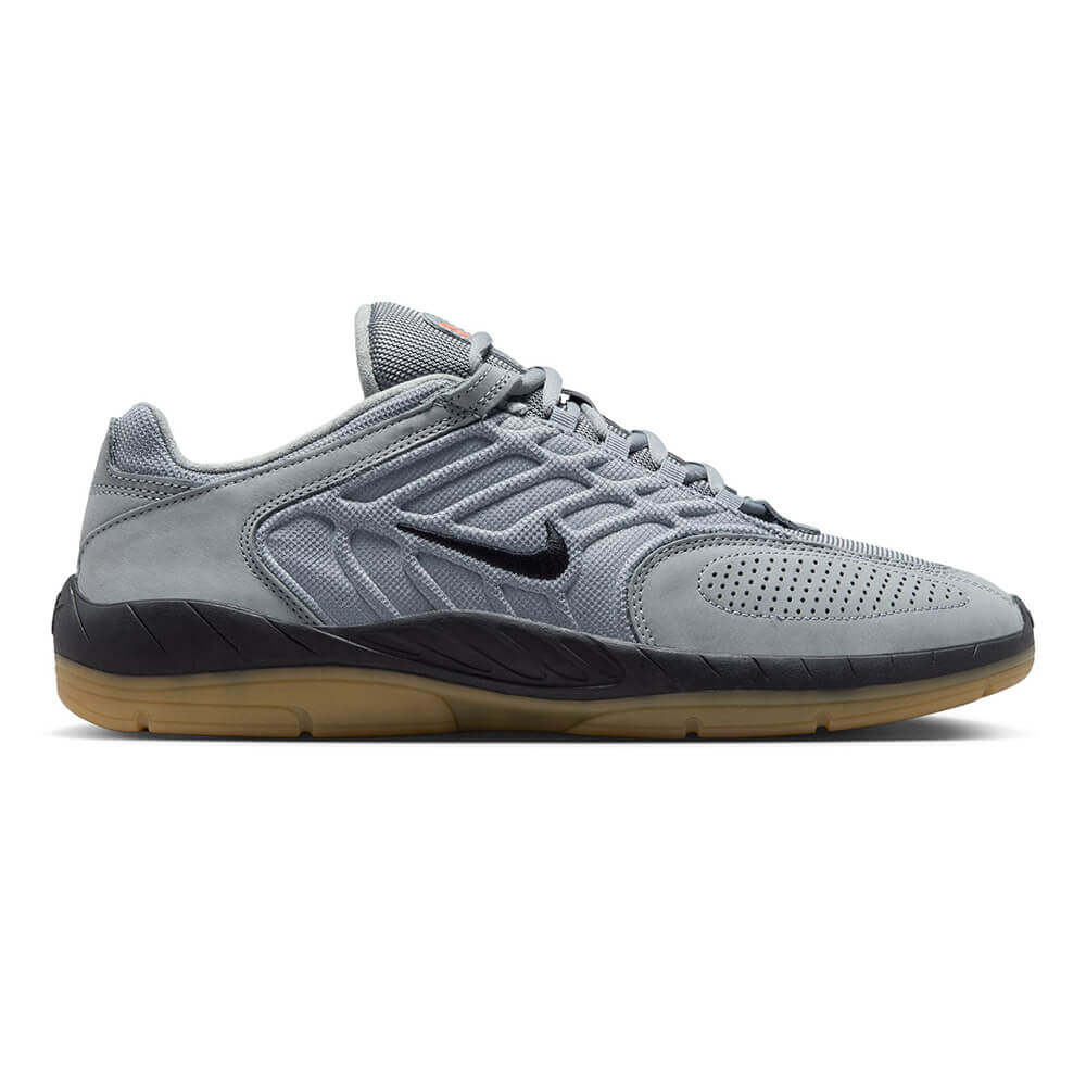 NIKE SB（ナイキエスビー）シューズ VERTEBRAE ISO（ORANGE LABEL）HJ4301-001 GREY BLACK 06