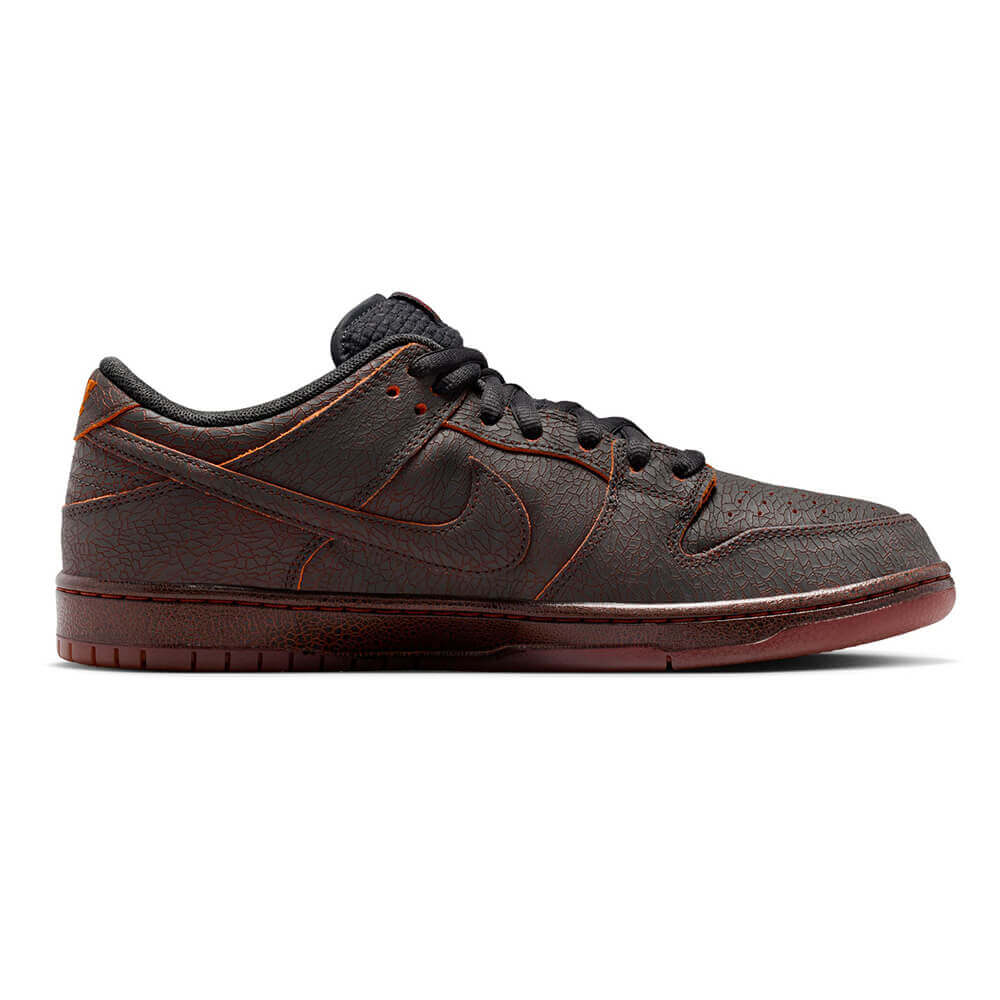 NIKE SB シューズ DUNK LOW PRO PRM "Krampus" HV1668-001 05