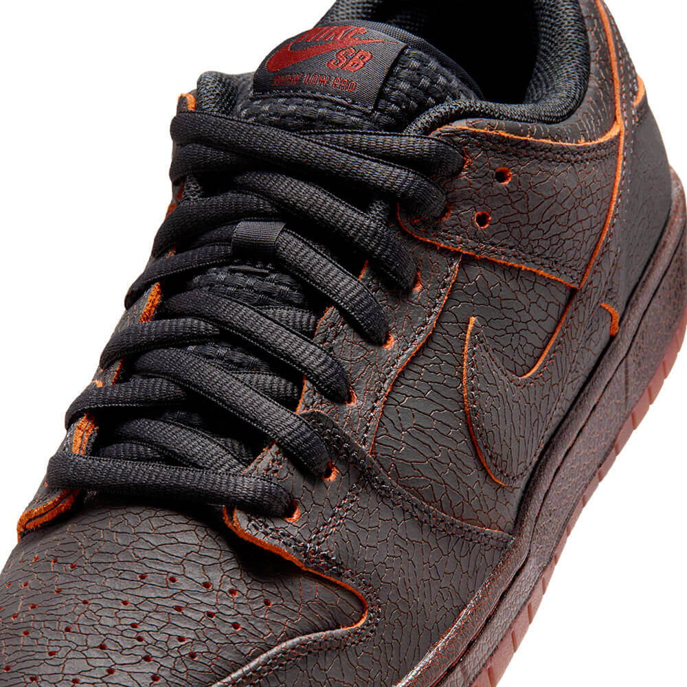 NIKE SB シューズ DUNK LOW PRO PRM "Krampus" HV1668-001 08