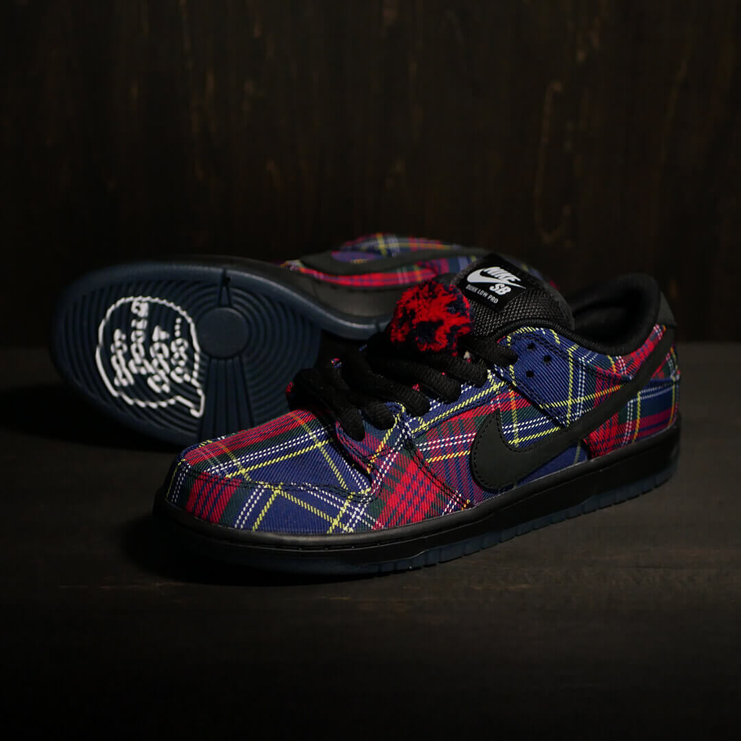 【商品情報】NIKE SB シューズ DUNK LOW PRO QS x Nardwuar II1493-600
