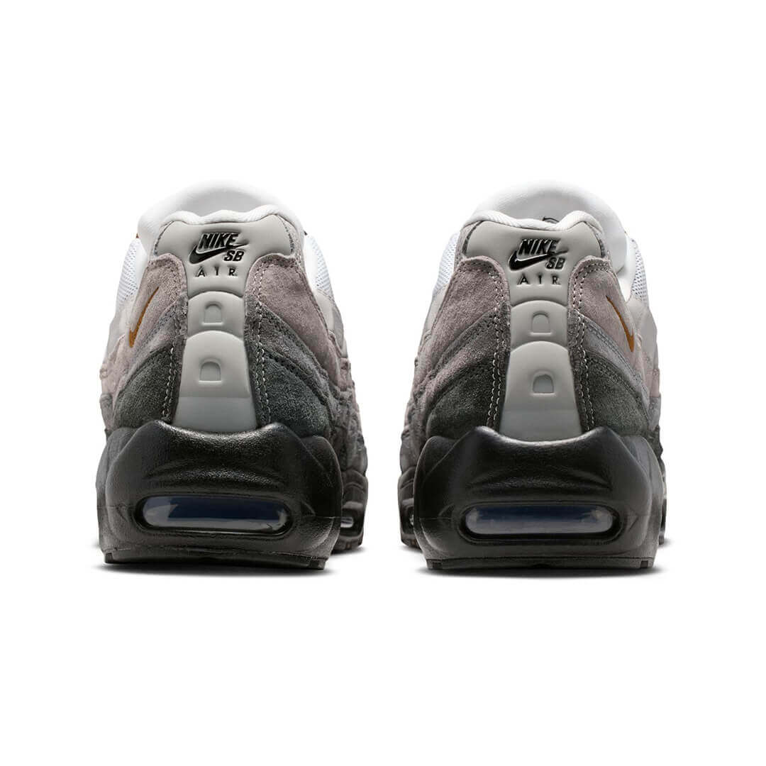 NIKE SB シューズ AIR MAX 95 QS "CACAO WOW" HF7545-002 02