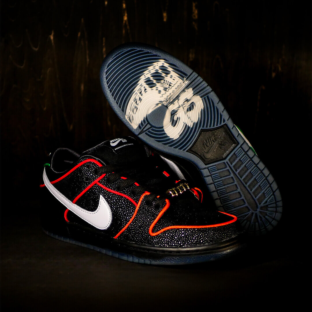 NIKE SB シューズ DUNK LOW PRO QS x BRONX GIRLS SKATE HV1664-001 PHOTO 02