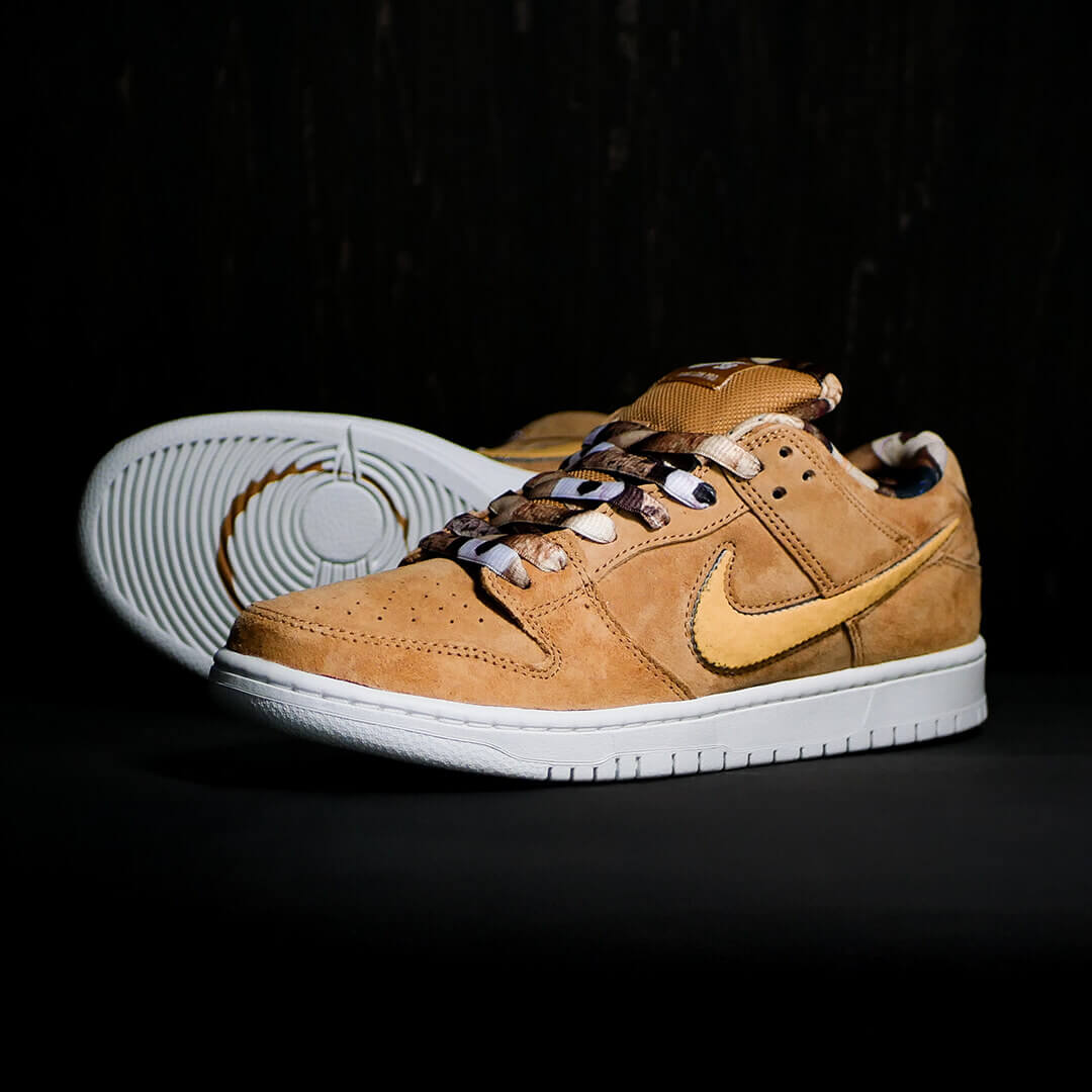 【商品情報】NIKE SB シューズ DUNK LOW PRO QS x NOTE MANCHESTER “BISCUITS” IO9508-200