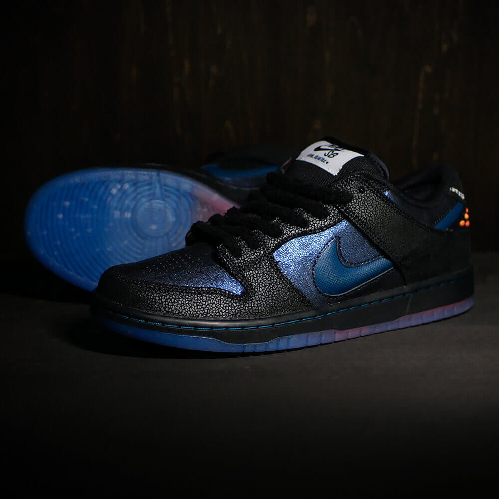 【商品情報】NIKE SB シューズ DUNK LOW PRO QS x BLUETILE “Monarch Butterfly” IQ1323-001