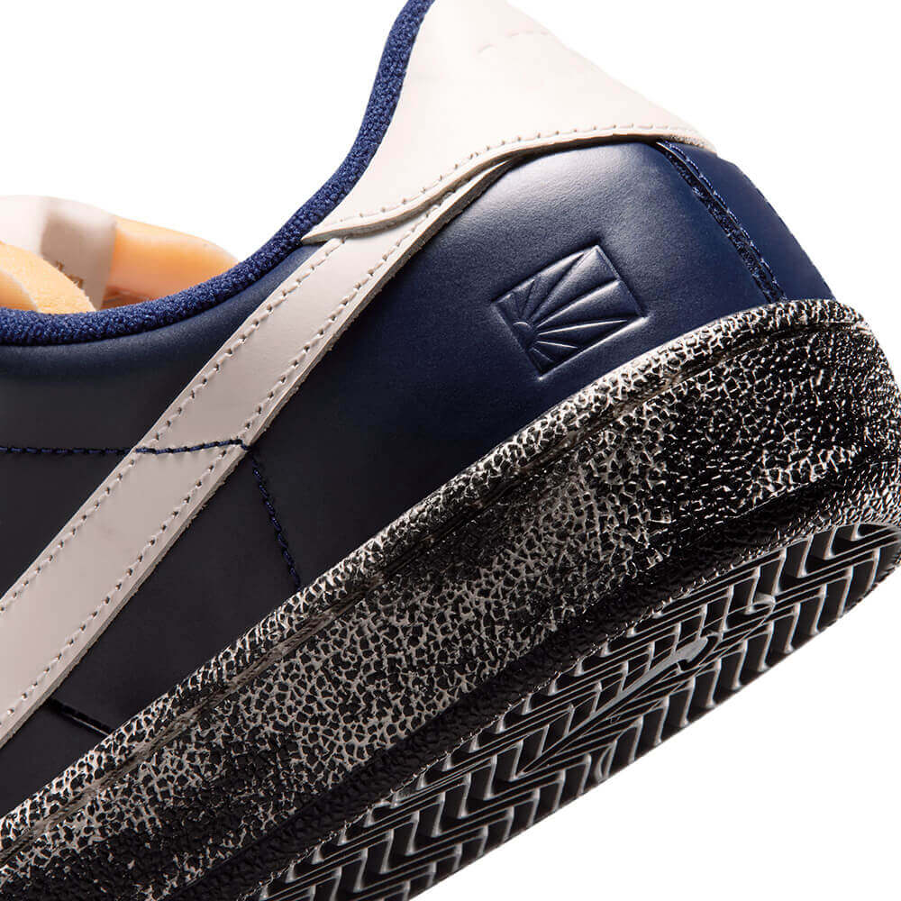 NIKE SB シューズ ZOOM TENNIS CLASSIC QS x "RASSVET" IO9846-400 10